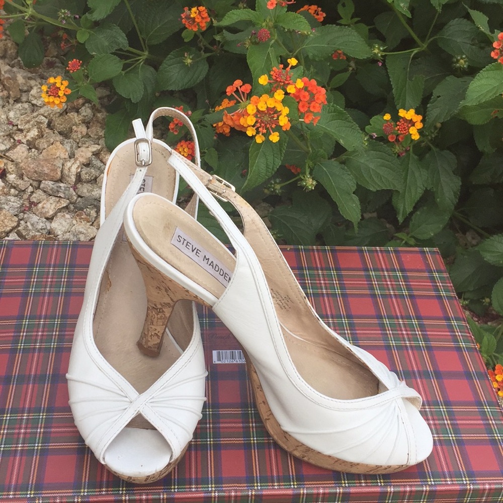 STEVE MADDEN HEELS SZ 8.5 Leather